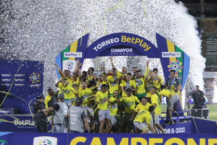  Atlético Huila es campeón del torneo de ascenso.